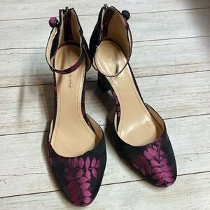 Liz Claiborne women’s fabric leaf print black/navy/fuchsia heels. Size 6.
